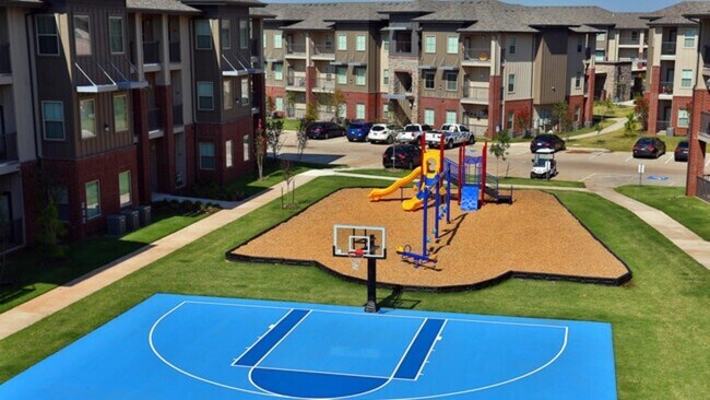 Building Photo - 769 SW 19th St