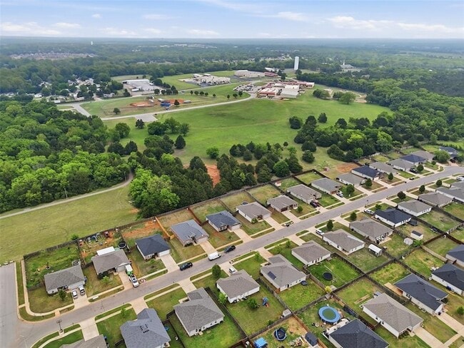 Building Photo - 1200 Granite Ln