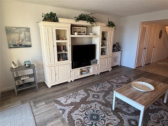 Building Photo - 1437 N Atlantic Ave