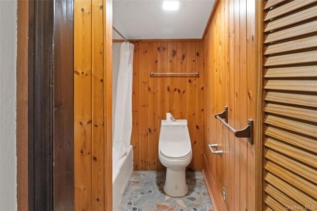 Building Photo - 378 Broadway