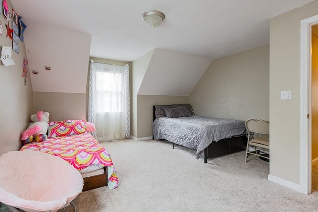 Building Photo - 348 Osgood St