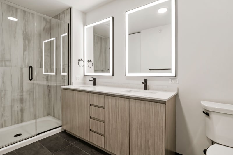 Building Photo - 1450 W Washington Blvd