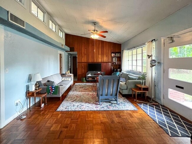 Building Photo - 929 NW 22nd St