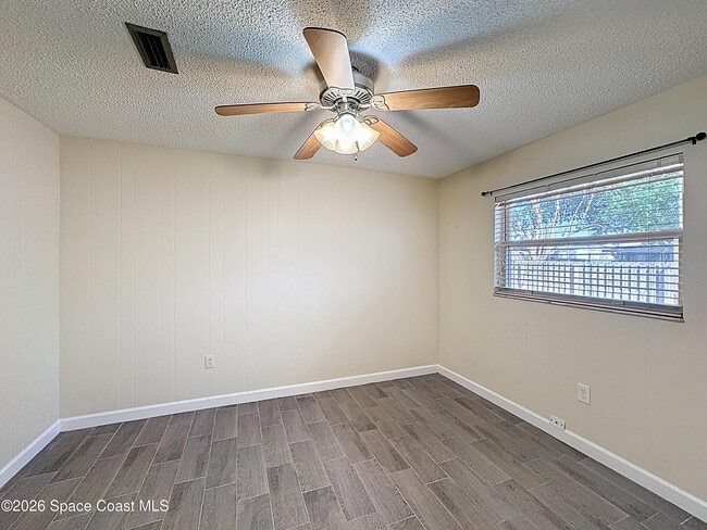 Building Photo - 1315 Lester Ct