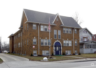 Building Photo - Linwood Manor