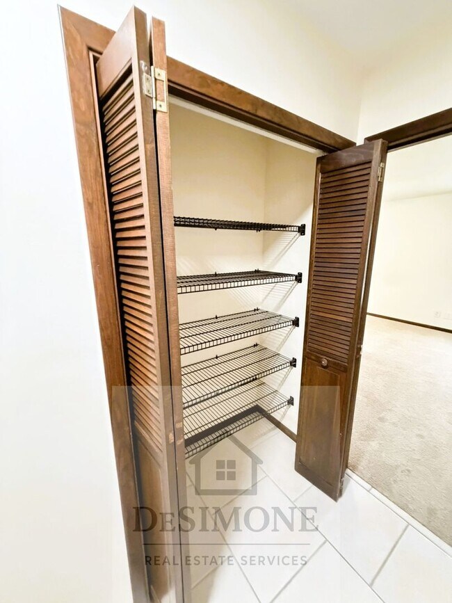 Building Photo - 4530 SW 46th St