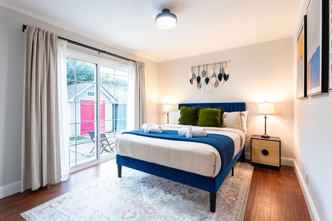 Building Photo - 1004 Airport Blvd