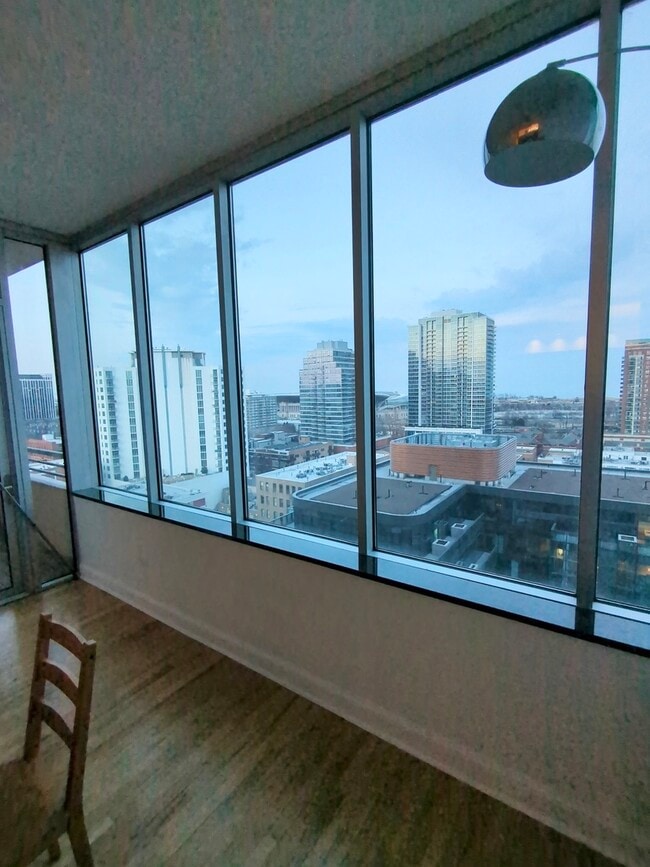 Building Photo - 1720 S Michigan Ave