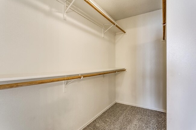 Building Photo - Cute 3 Bedroom 2 Bath 2 Car Garage One Sid...