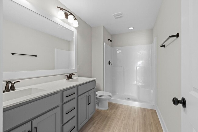 Building Photo - Townhome in Hampstead!