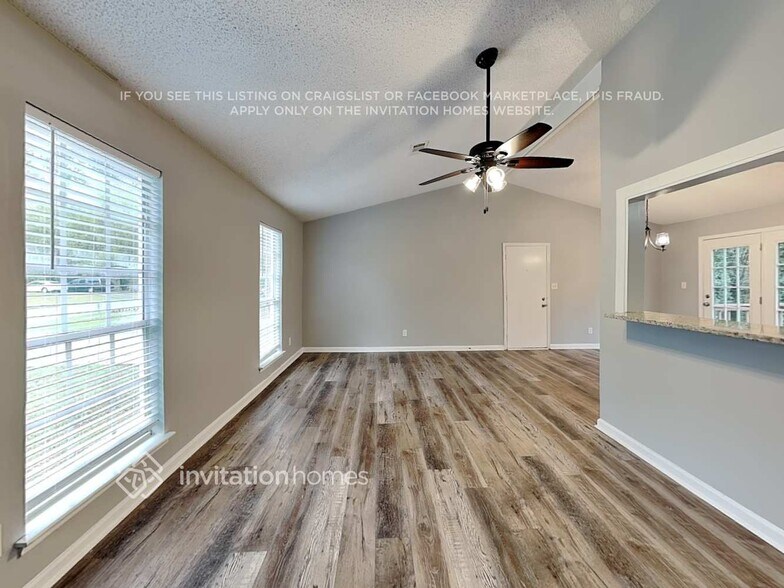 Building Photo - 114 Parkview Dr