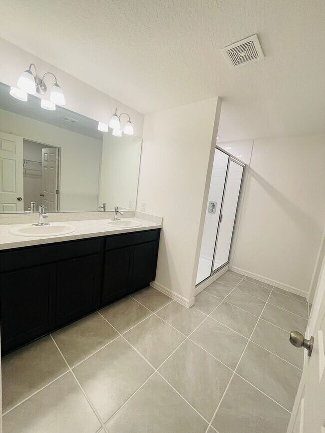 Building Photo - Coming Soon!!!-Blue Springs Reserve-180 Glass Onion Dr Groveland, FL 34737