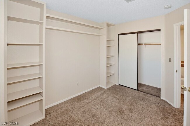 Building Photo - 7709 Kalmalii Ave