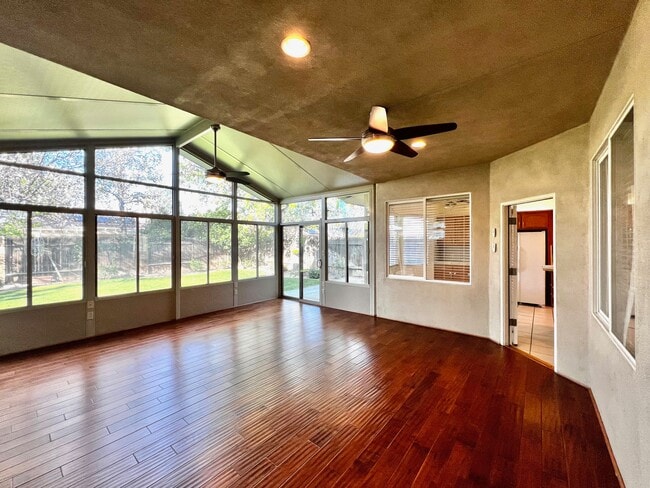 Building Photo - 11116 Southwales Ct