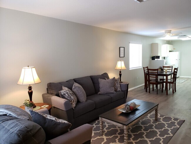 Building Photo - 819 Gemstone Ave