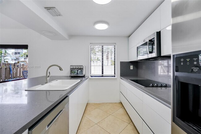 Building Photo - 8236 NW 8th St