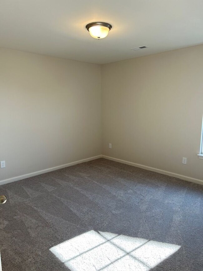 Building Photo - Masterson Hills     20260504