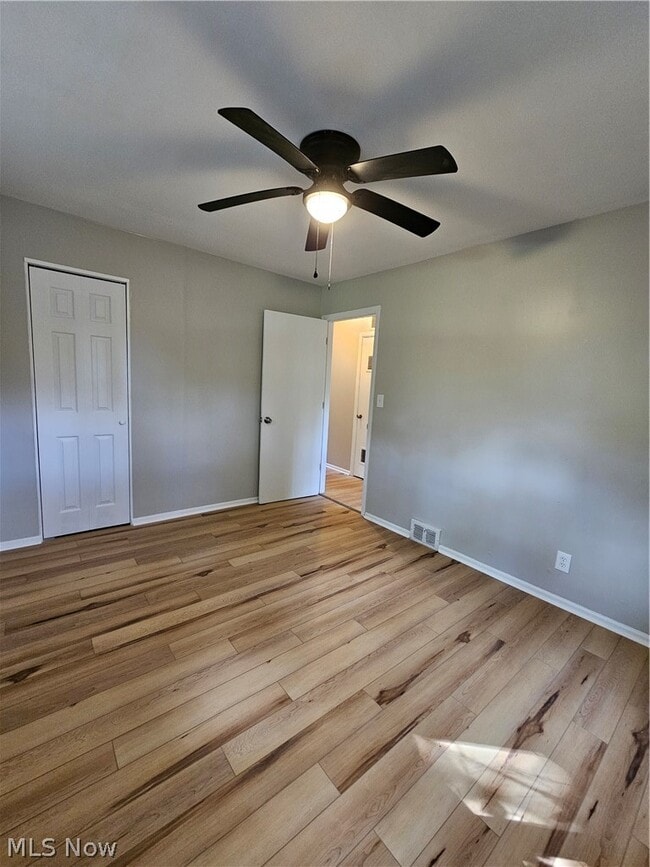 Building Photo - 1859 Sheffield Dr