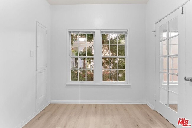 Building Photo - 140 S Camden Dr