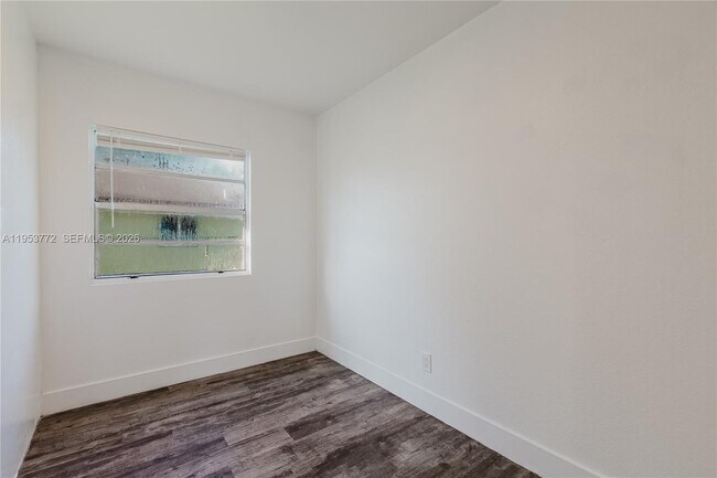 Building Photo - 4338 NW 24th Ave