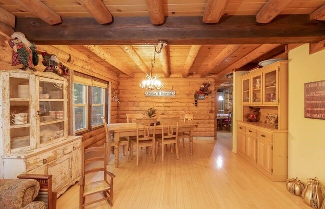 Building Photo - 1700 Woodland Dr
