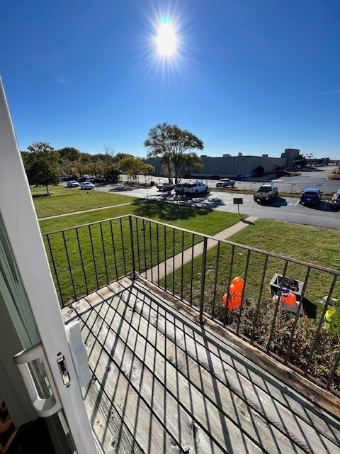 Building Photo - 2019 Oak St