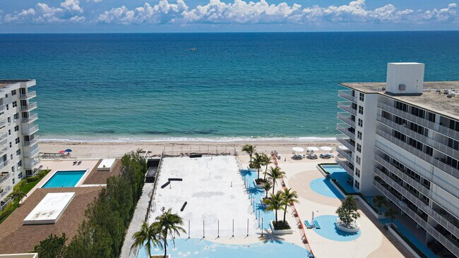 Building Photo - 3546 S Ocean Blvd