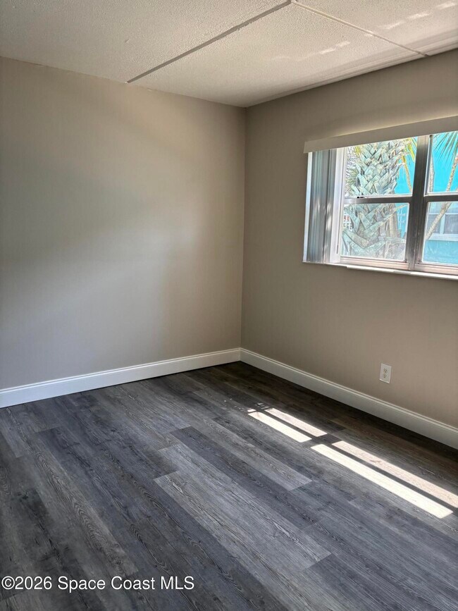 Building Photo - 321 Johnson Ave