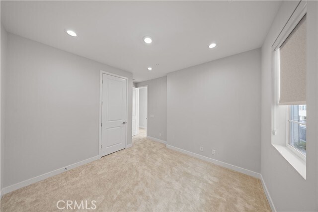 Building Photo - 120 Pin Ln