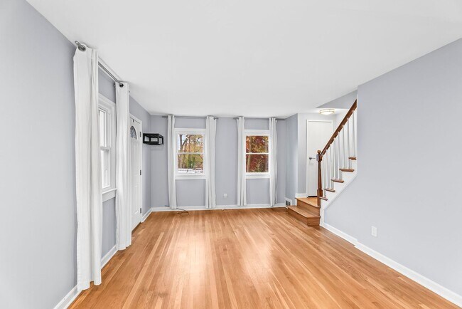 Building Photo - 4332 Utica Ave