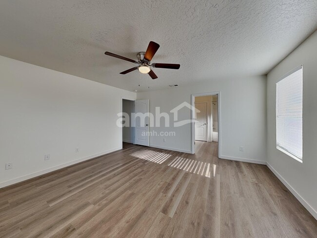 Building Photo - 2543 N Greenville Ave