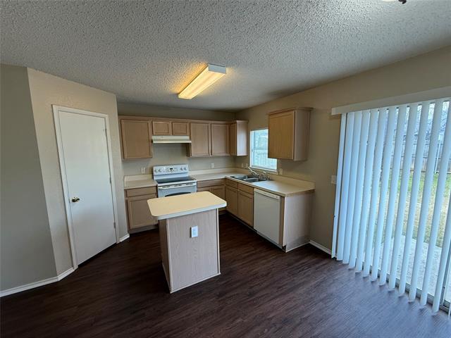 Building Photo - 135 Quail Run Dr