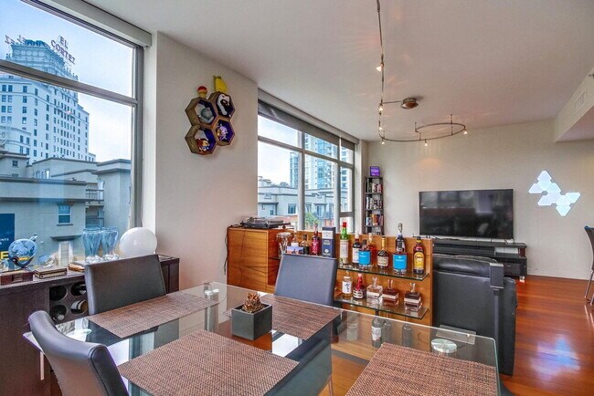 Building Photo - Skyline Views & Sophisticated Corner Living at Aria in Cortez Hill