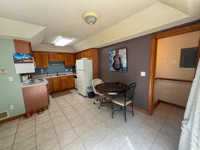 Building Photo - 3036 IA-1