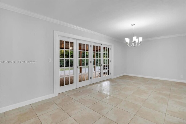 Building Photo - 812 Holly Ln