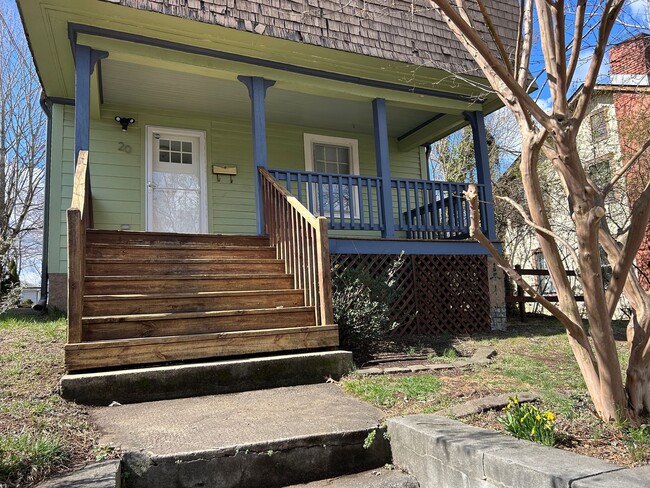 Primary Photo - Central - Beautiful 1920's Two Story Home!