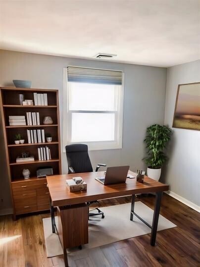 Building Photo - 3 Circuit Ln