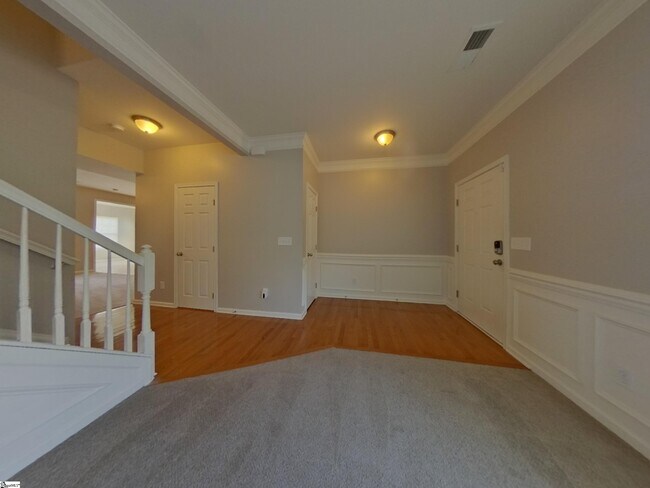 Building Photo - 1 Ridgeleigh Way