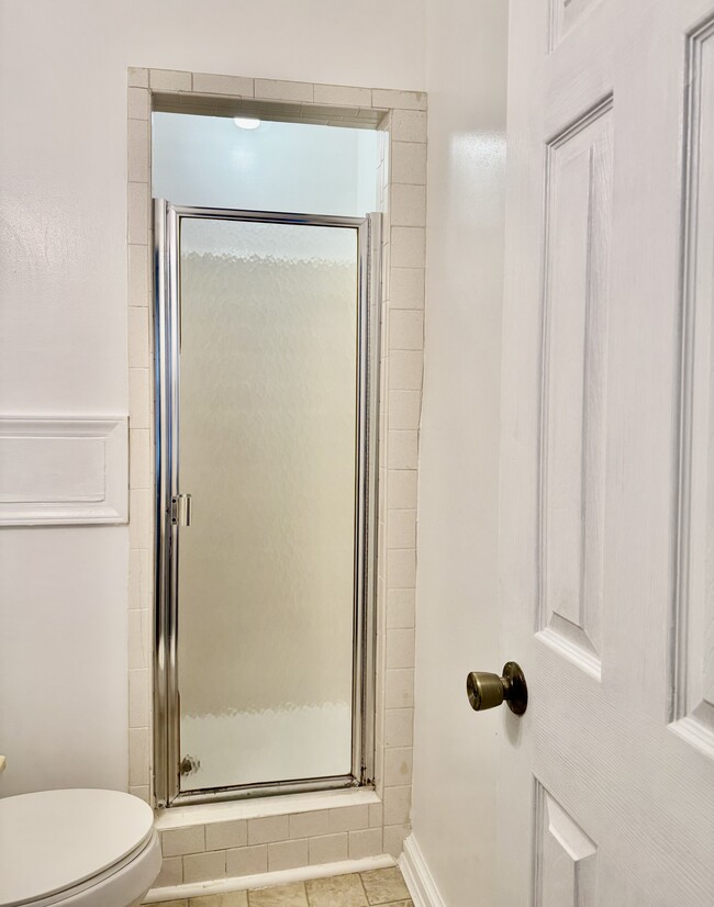 Building Photo - 875 Cambria St NW