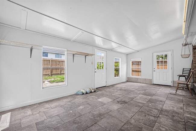 Building Photo - 6510 Grand Haven Dr