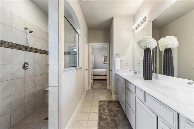 Building Photo - 7313 Willow Thorne Dr