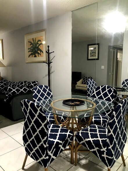 Building Photo - 250 180th Dr