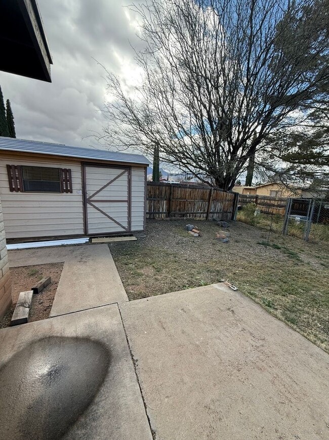 Building Photo - 749 Steppe Pl