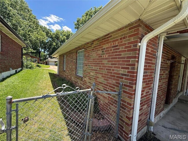 Building Photo - 6321 Monterey Dr