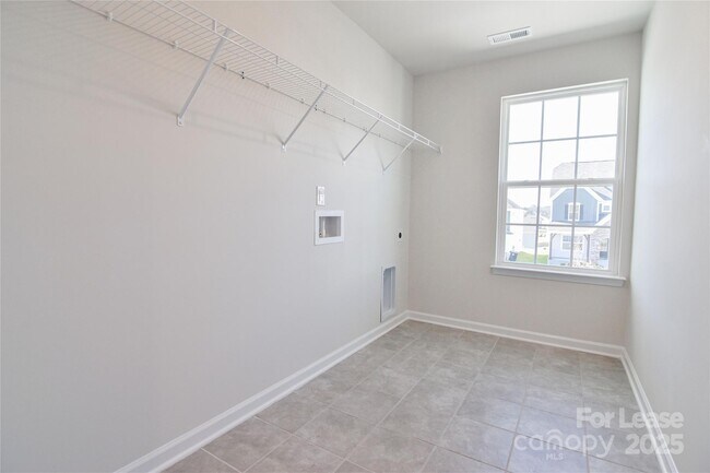 Building Photo - 261 Abersham Dr