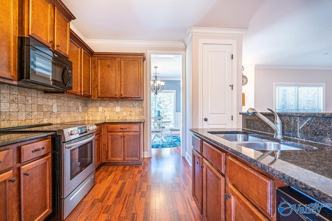 Building Photo - 111 Golden Rod Ln