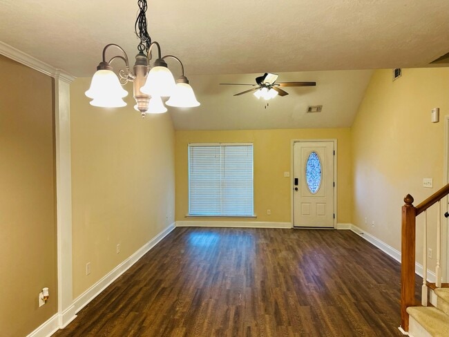 Building Photo - 954 Bryan Cir