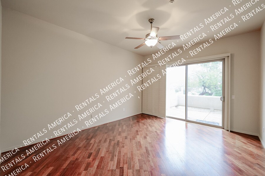 Building Photo - 7402 Hum Rd