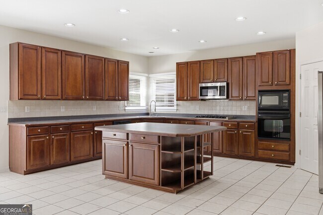 Building Photo - 1702 Clay Brooke Ct SE