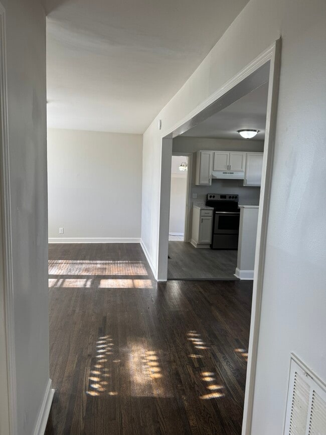 Building Photo - 1108 Bell Grimes Ln